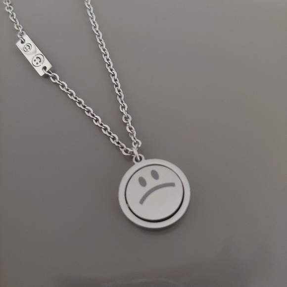 Unisex 18 inch Stainless Steal Reversible Emoji Necklace - Picture 3 of 4